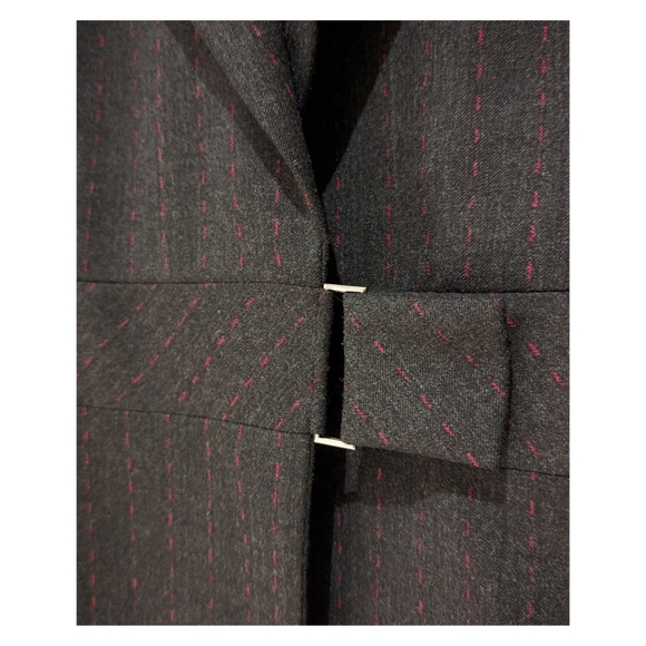 ✨ESCADA Vintage Blazer~Charcoal w/Pink Pinstripe~Size 36 - Picture 4 of 11